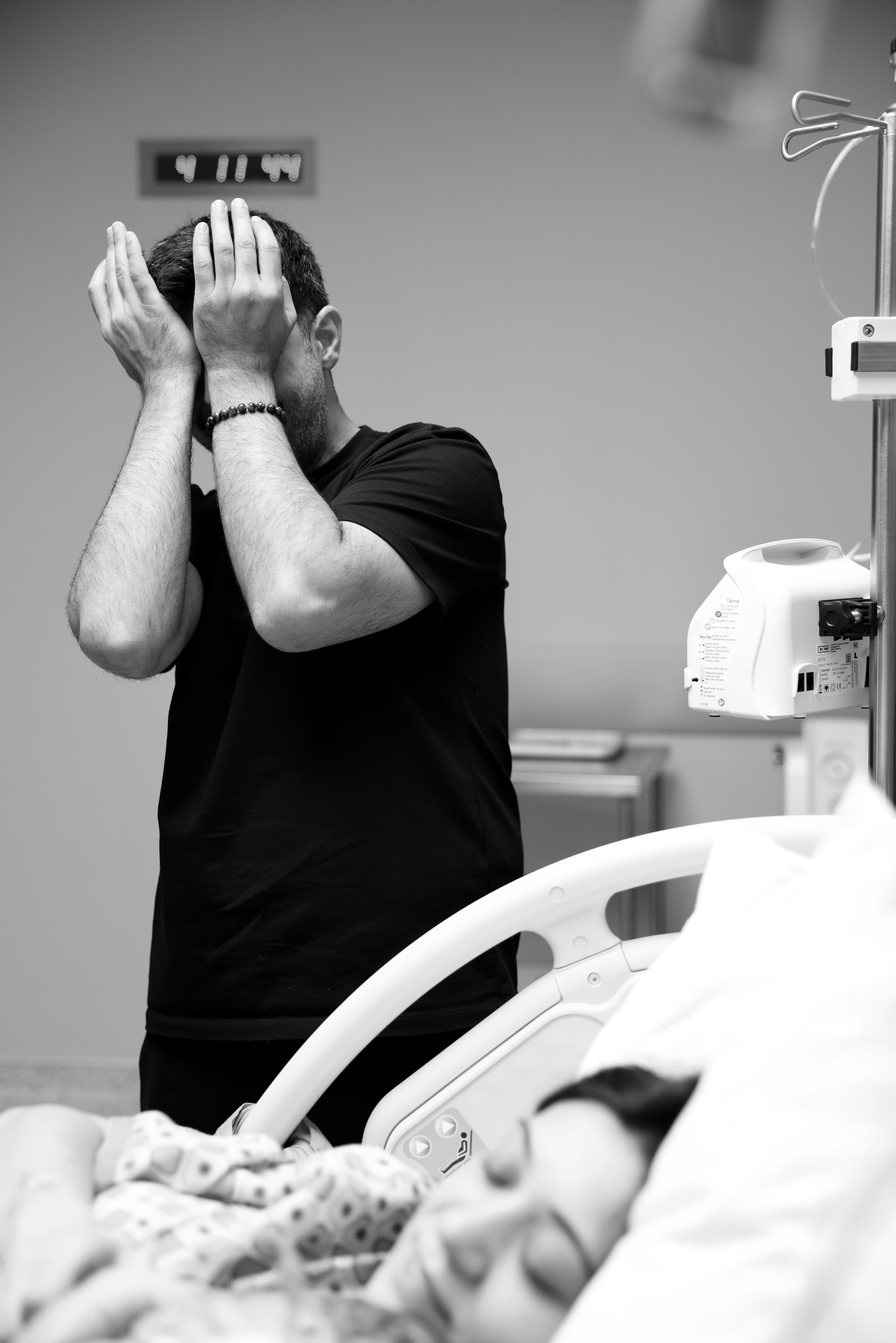 Operasyon sürecinden klinik ekip ve doğum anı fotoğrafı